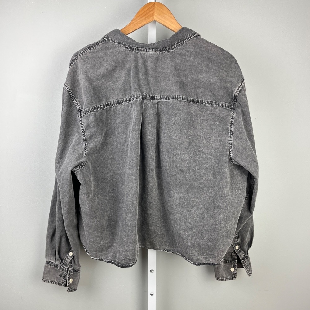 GAP Cropped Denim Button Up Shirt Top Womens XL Gray Long Sleeve Boxy - Picture 5 of 6